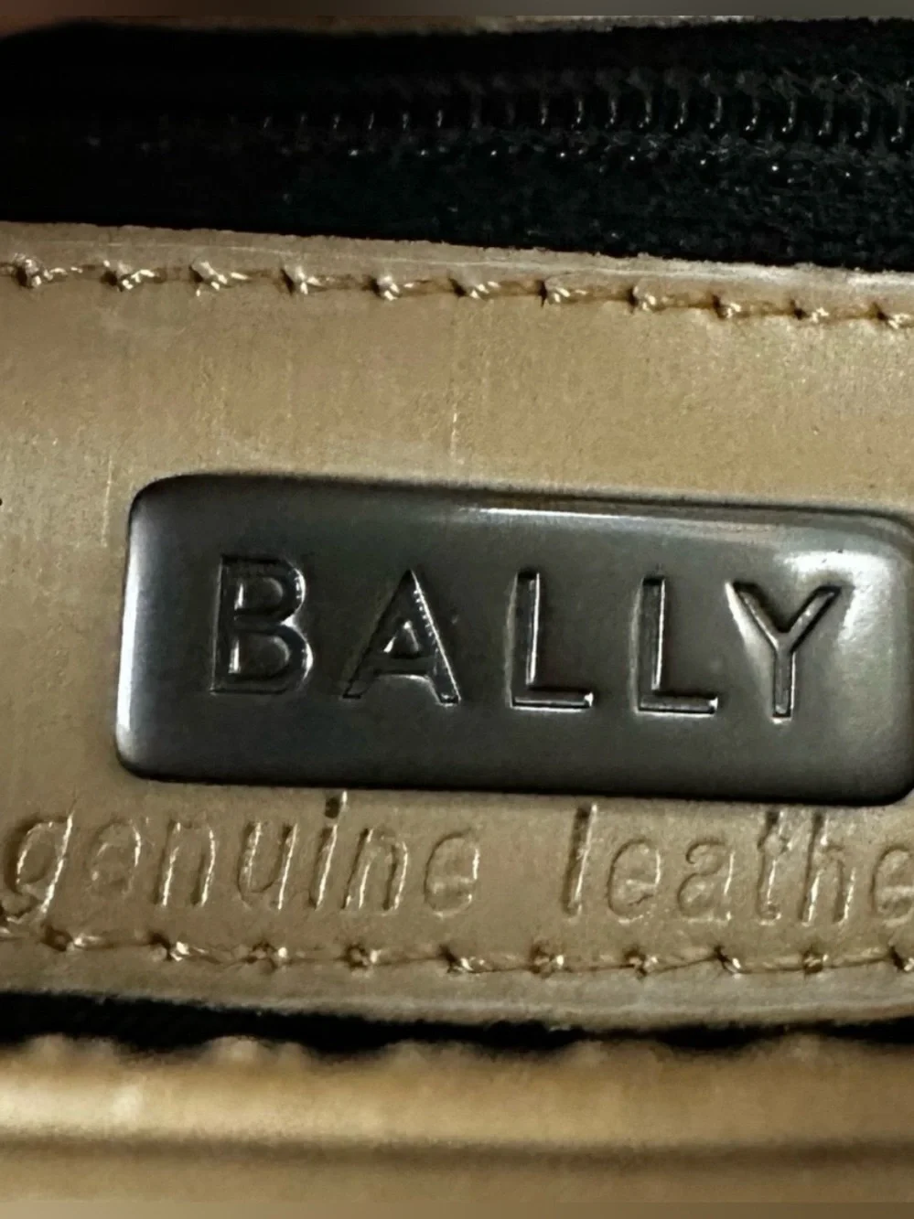Vintage BALLY smooth, leather shoulder bag silver hardware - Picture 9 of 12